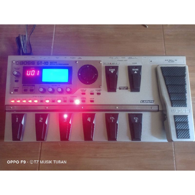 efek gitar boss gt10