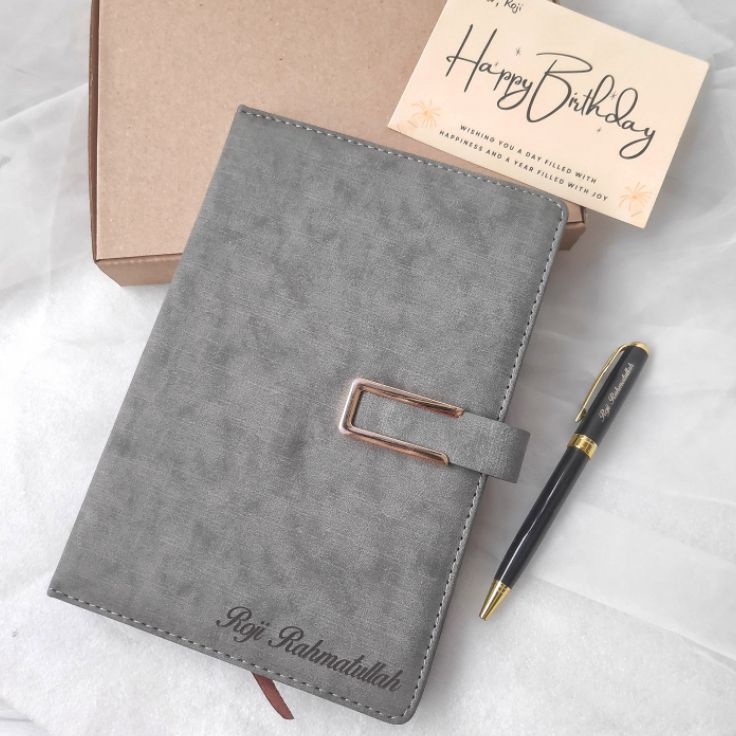 

Grosir Paket Hampers Buku Agenda dan Pena Premium Ready