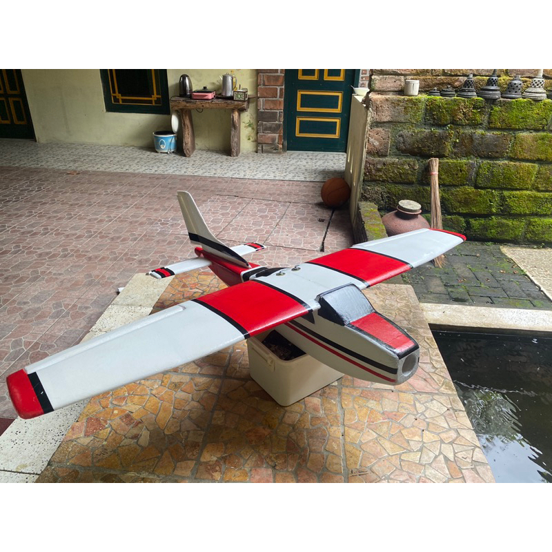 Pesawat RC Cessna 182 Wings 1,2 Meter.