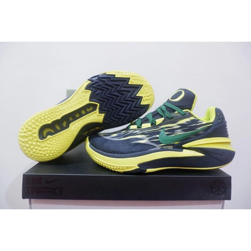 SEPATU BASKET NIKE GT CUT 2 LOW OREGON DUCKS BLACK
