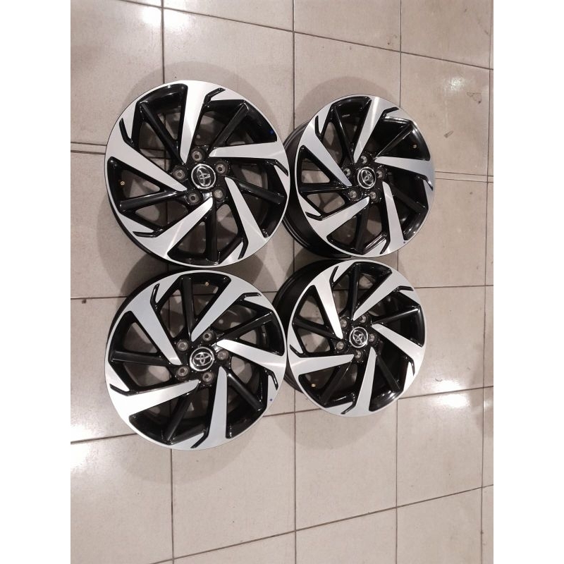 Velg Mobil Bekas Std Coptan New Rush Ring 17 Lubang 5 ori bawaan Mobil