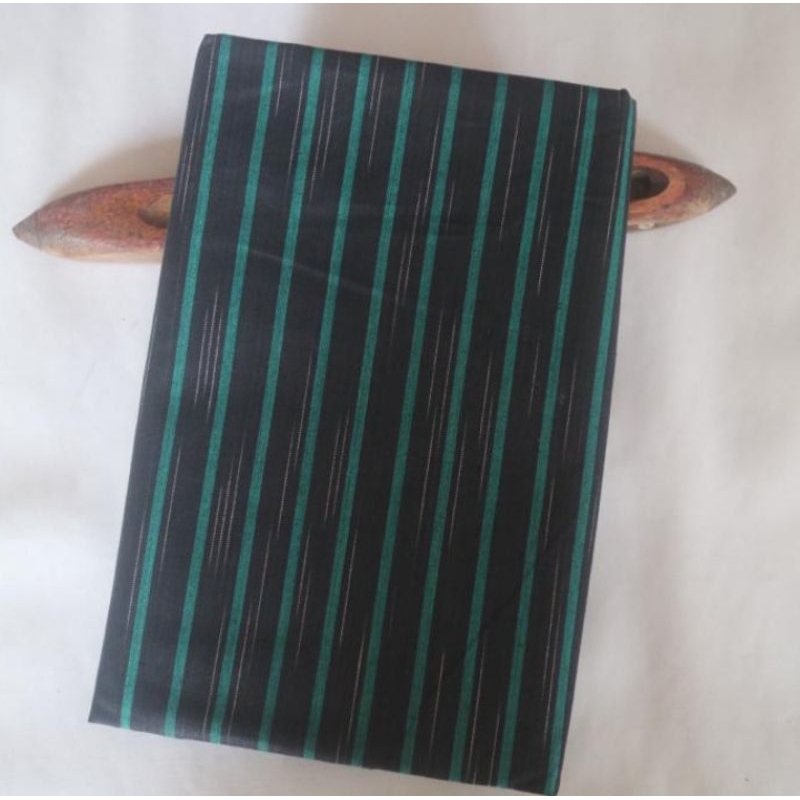 Kain Lurik Hitam Hijau Gerimis Putih