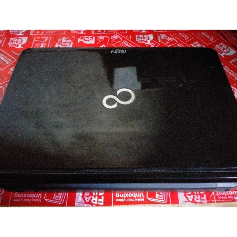Laptop FUJITSU LH772 core i7 Nvidia 8gb ram