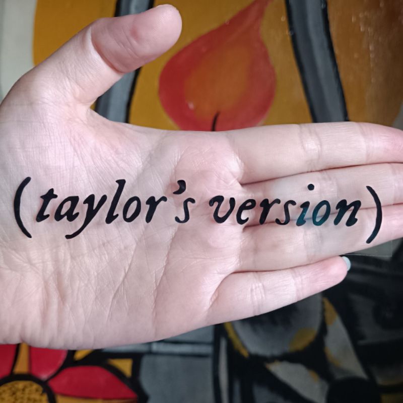 

Stiker Taylors Version Cutting Sticker size 2x12cm