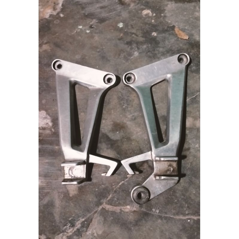 step belakang CBR 150 old Thailand