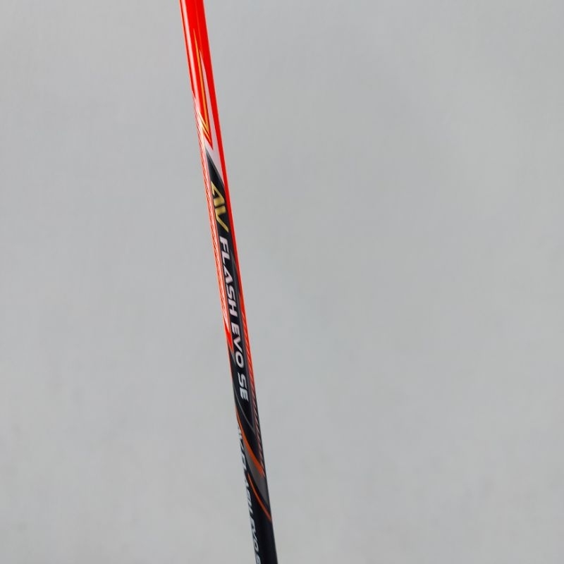 raket badminton rs av flash evo