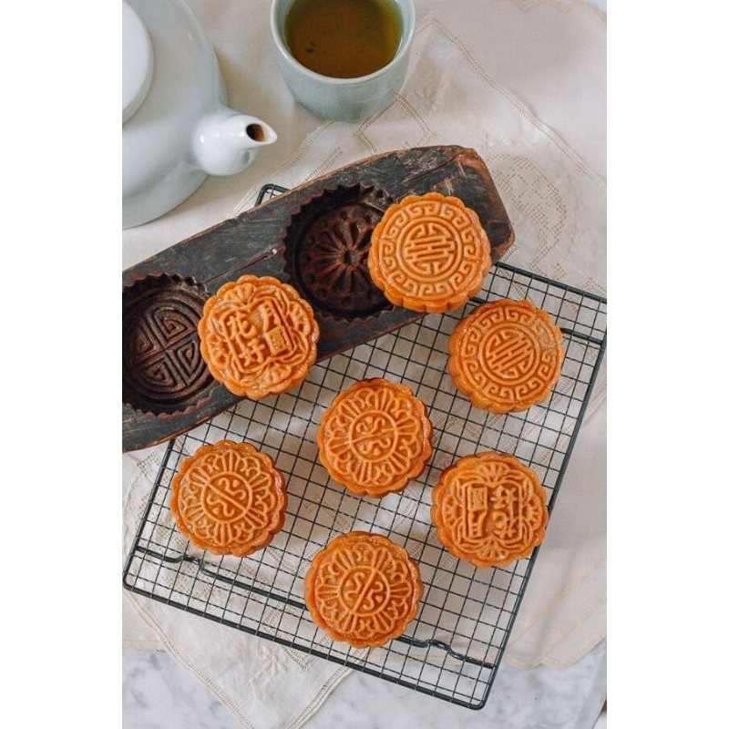 

GAYEMI Mooncake Kue Bulan Merk Universal [isi 5pcs]