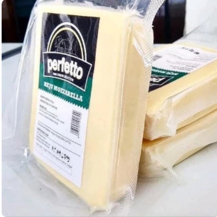 

Terlaris.. PERFETTO 250 Gr Mozzarella Cheese Keju Mozarela 57