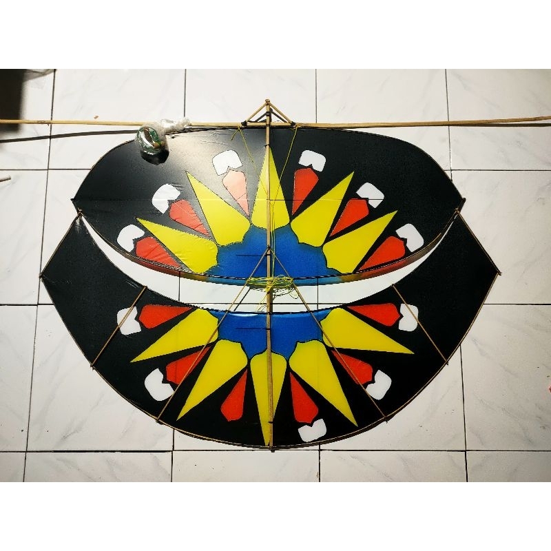Layangan Pegon Ceper 1 meter motif produk Pak Yusuf Pucung kidul sudah diseting dan bonus Sendaren