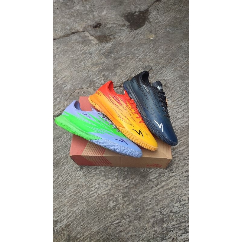 Sepatu Futsal Specs Lightspeed 3 IN