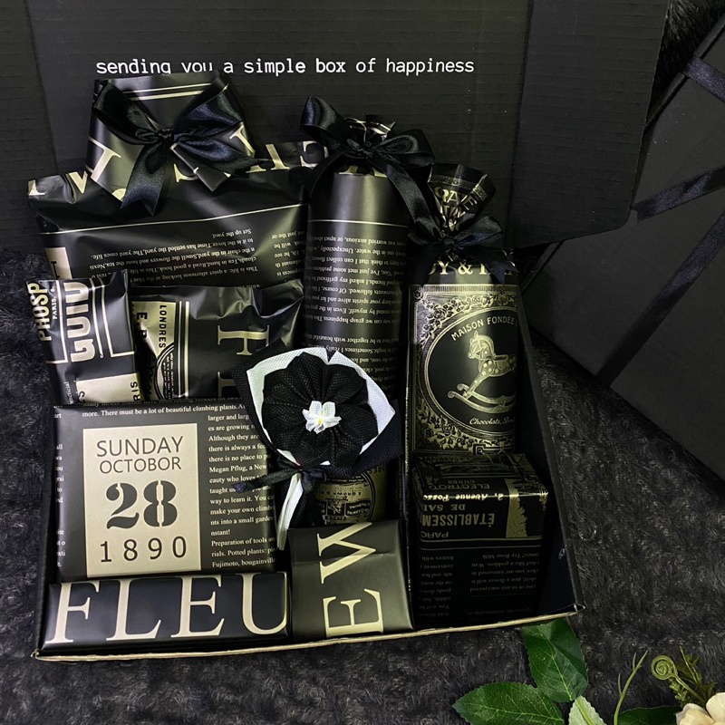 

Star GIFTBOX HAMPERS SPESIAL BUNGKUS KADO gas !!