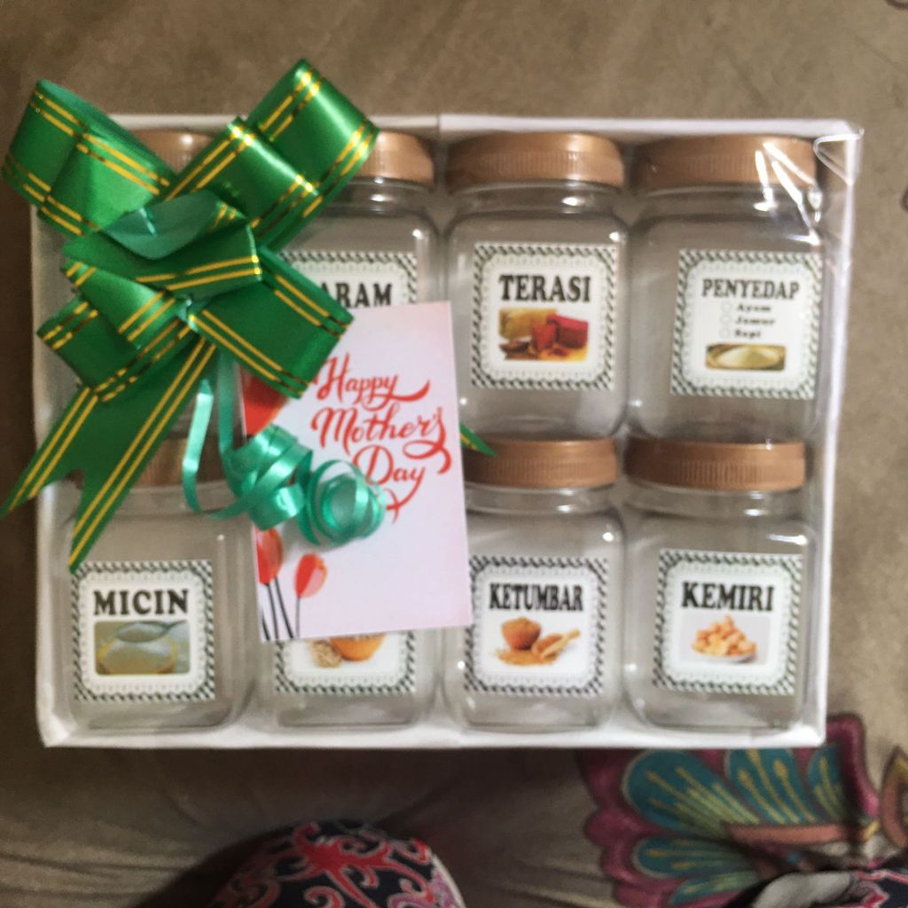 

KADO BINGKISAN HADIAH GIFT HAMPERS HARI IBU ULANG TAHUN MOTHERS DAY ANNIVERSARY GIFT BOX NATAL MINI set toples bumbu wadah kotak tempat