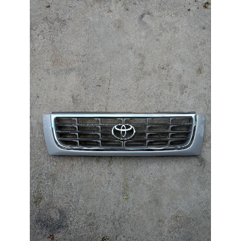 Grill Depan Radiator Toyota Kijang Kapsul 2000-2002 ORI COPOTAN (BEKAS)