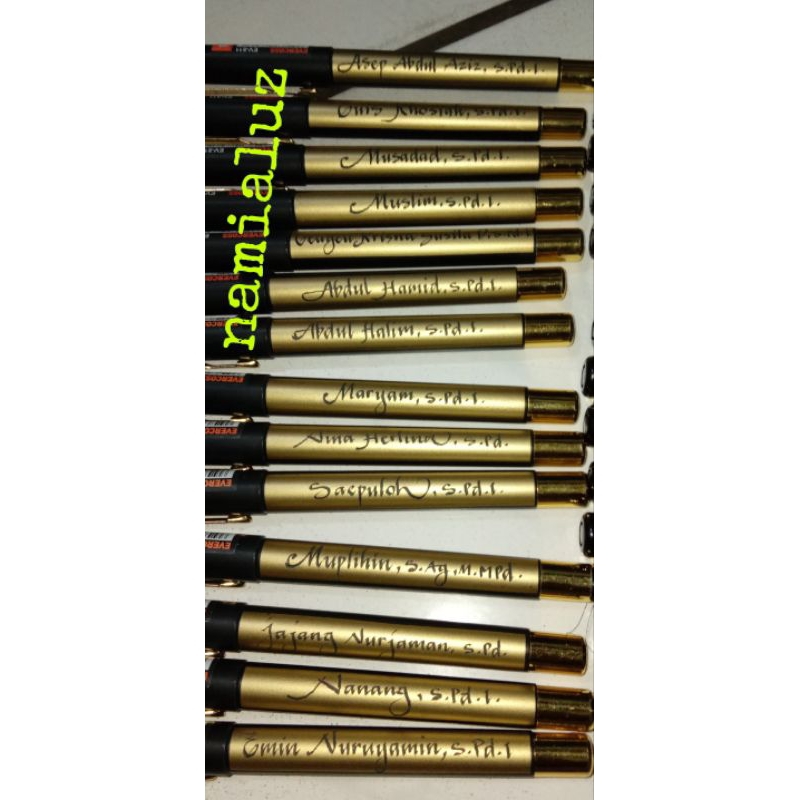 

balpoint ukir nama model palker bisa di ukir nama(gravier)nama perorangan atau instansi dll