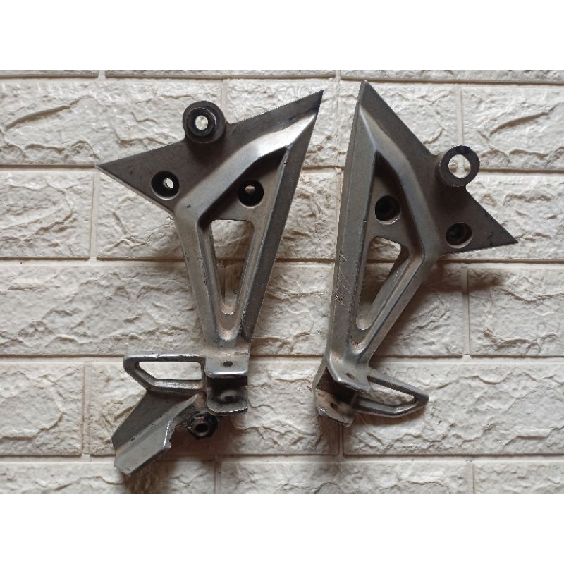 Step belakang REVO FIT FI POSHSTEP HONDA REVO FIT FI