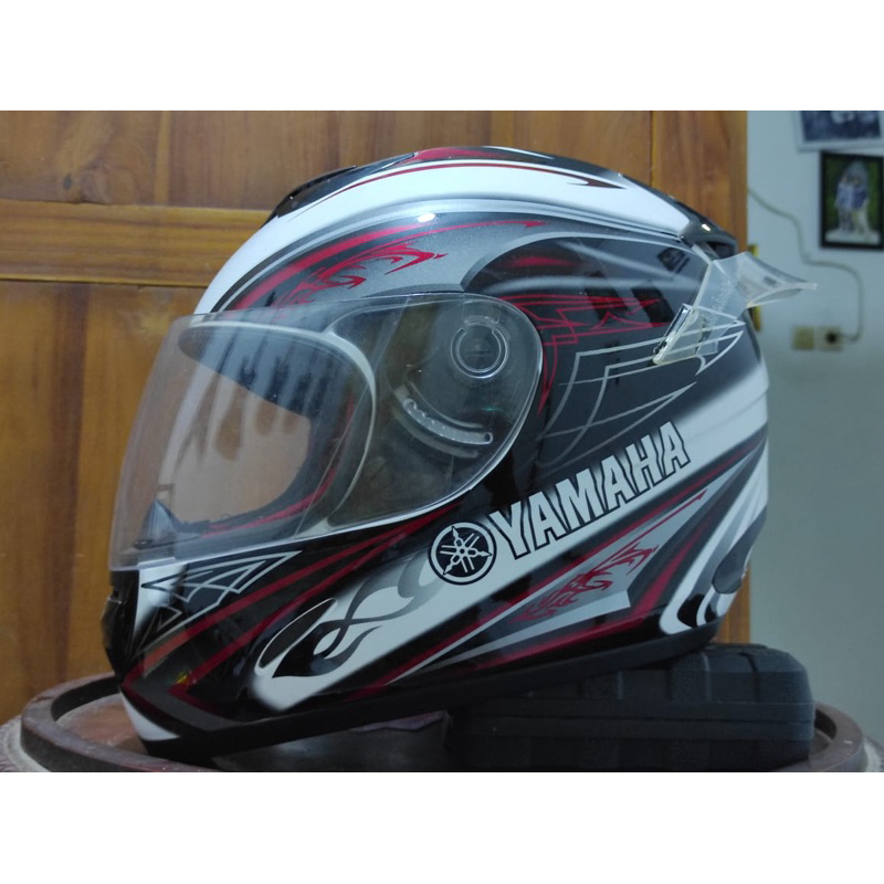 helm yamaha ori
