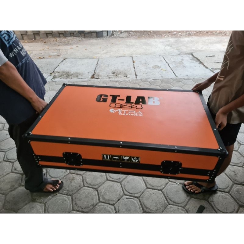 HARDCADE MIXER GT LAB 24 CHANNEL / Request 20-24 Ch