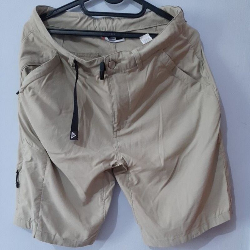 celana pendek pria crater preloved