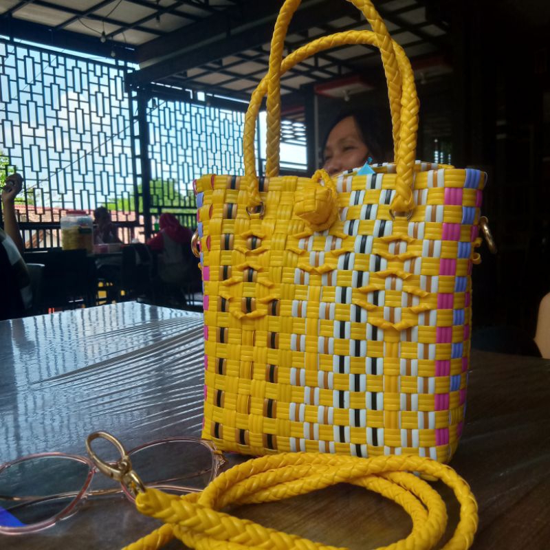 Tas Anjat Anyam muat HP dompet dn 1 Pack besar tisuu basah