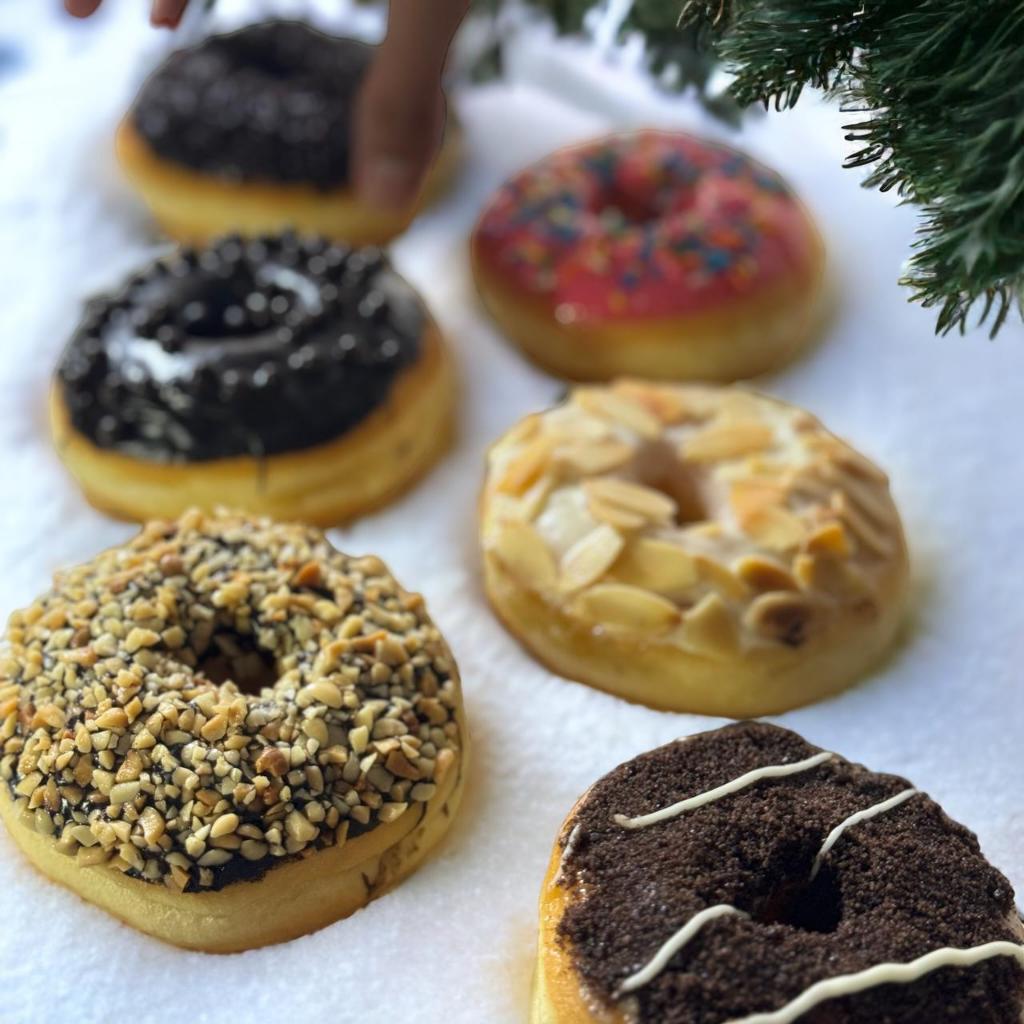 

Donat HayCookies Manis Mesis Keju Oreo Nuttela Donut