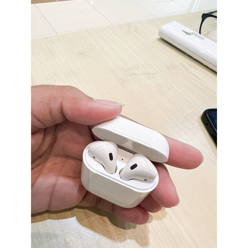 Harga airpods gen 2 di online ibox