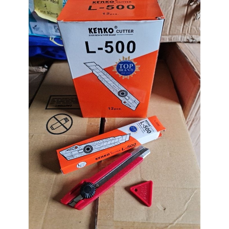 

CUTTER KENKO BESAR L500 (harga 1 kotak 12pc)