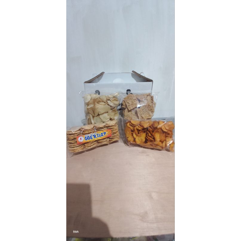 

Oleh Oleh Purwakarta,Bandung, Keripik, Goreng Tempe
