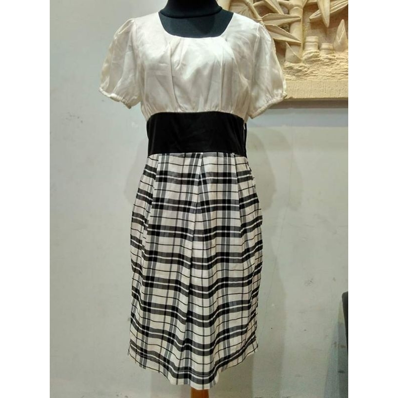 Dress / Dress Midi / Dress Korean Style Hitam Putih