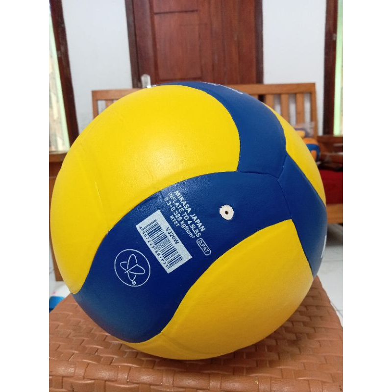 bola volly gread ori V320W Bola volly bahan empuk