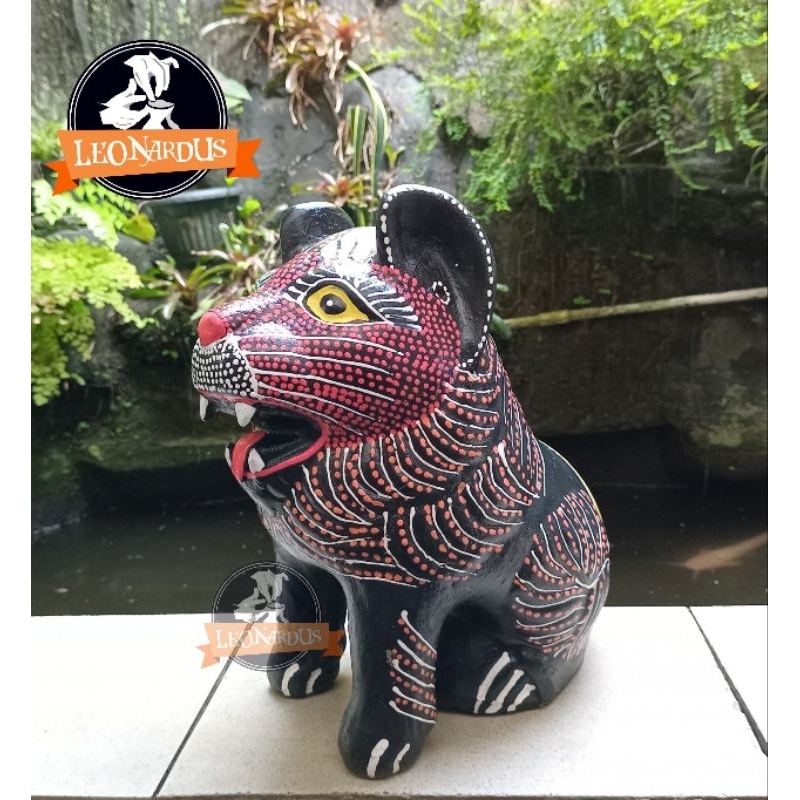 Celengan Harimau Totol Pajangan Unik dari Tanah Liat
