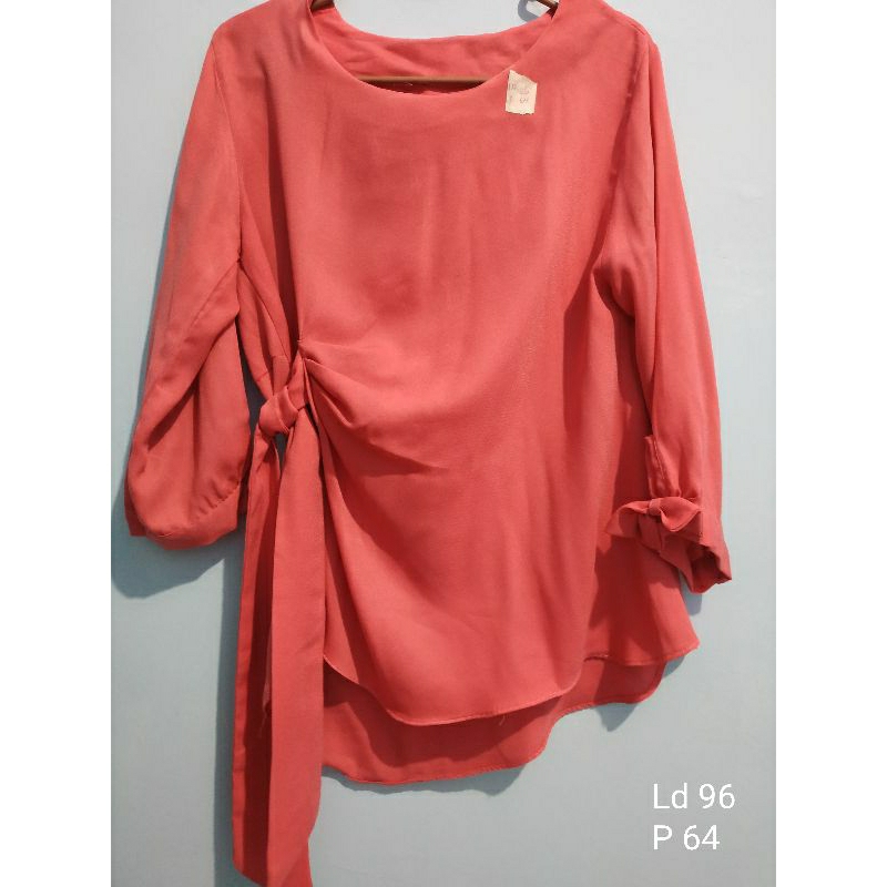 Preloved Blouse Pink Fanta