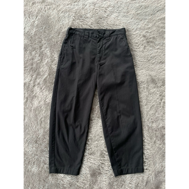 Celana chinos Uniqlo GU X Shibuya
