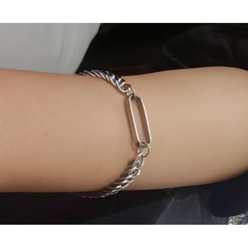 Gelang titanium pria simpel unik anti karat terbaru
