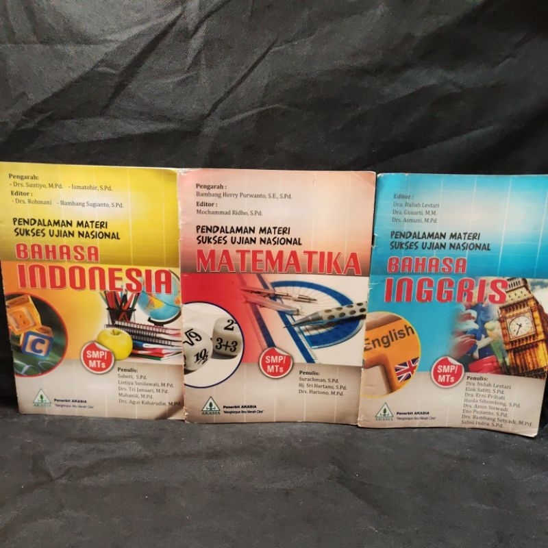 Buku Pendalaman Materi Sukses Ujian Nasional, Bahasa Indonesia, Matematika, Bahasa Inggris, Akasia.