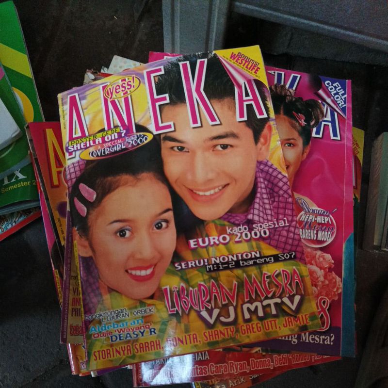 majalah aneka & Anita kawanku original edisi khusus