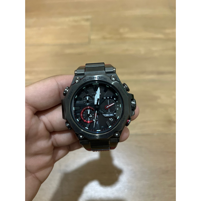 Gshock MTG-b2000