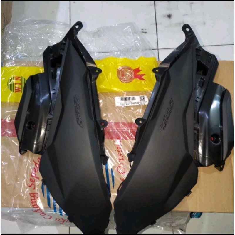 Box accu cover body side sambungan body samping kanan kiri vario 125/150 new 2018-2022