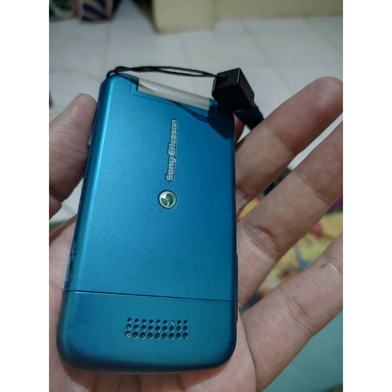 Sony ericsson T707 hp flip lipat