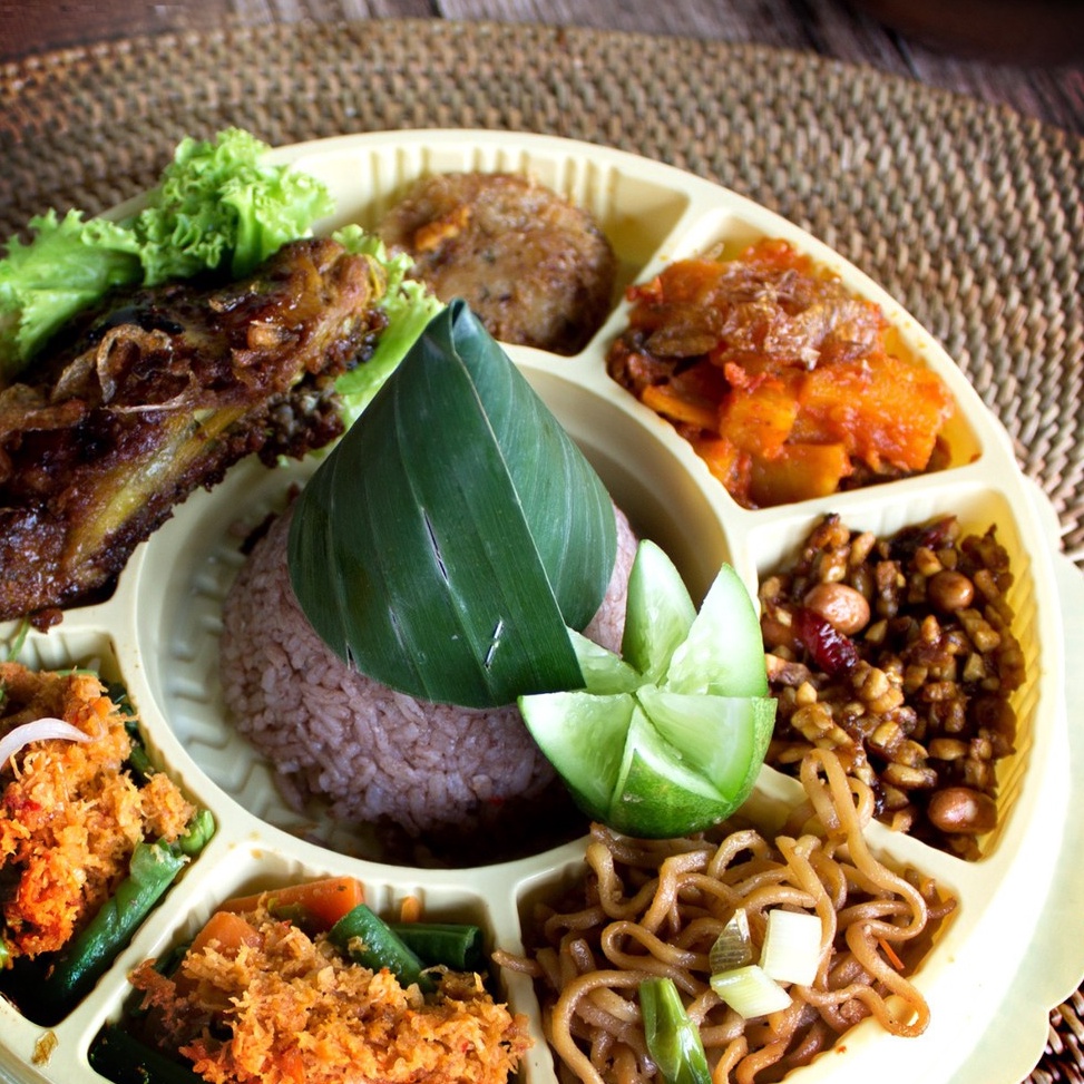 

Kode RWL59 Nasi Tumpeng mini sekat siap saji Porsi Bervariasi