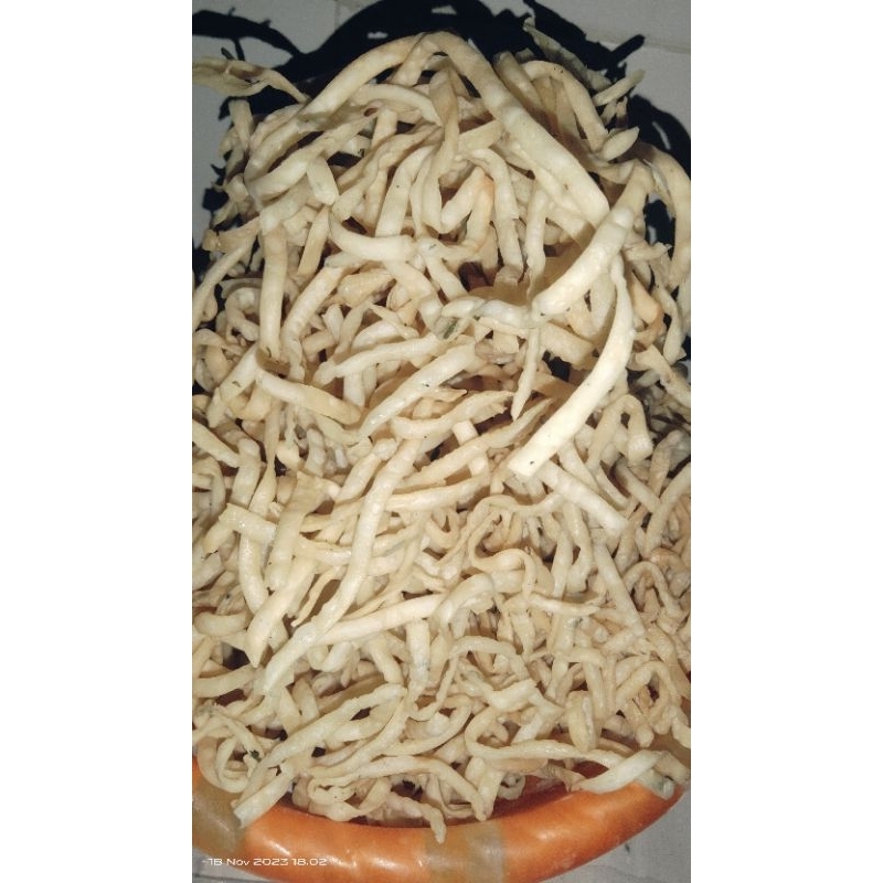 

Sistik keripik bawang seledri kemasan 1kg homemade tanpa pengawet