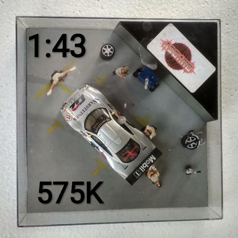 Diecast Diorama Mercedes Benz CLK GTR skala 43