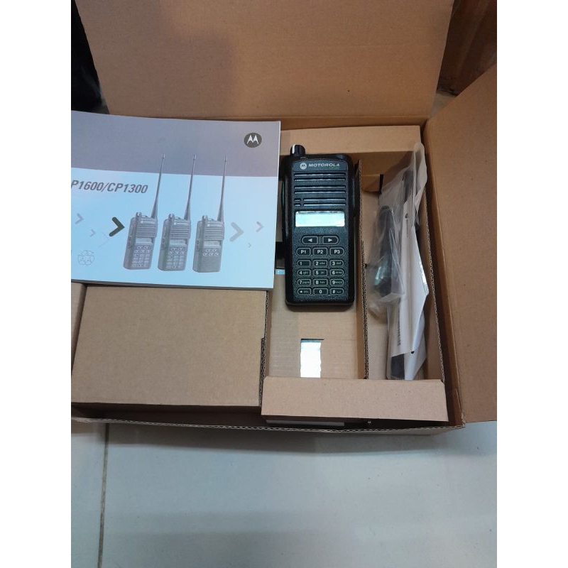 HT Motorola cp 1660 UHF low 350Mhz 350.000-390.000Mhz