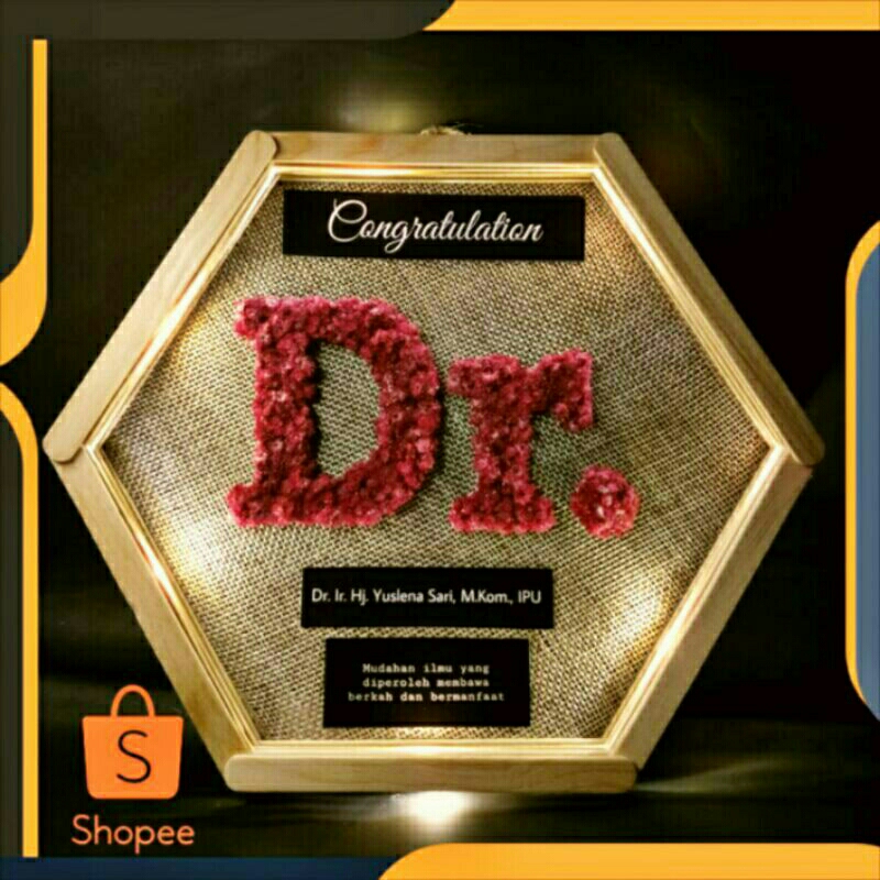 

Hampers GIFTBOX Hexa ABJAD PLUS LAMP SET || Kado unik | Kado murah | Kado™ | Red/Cream |