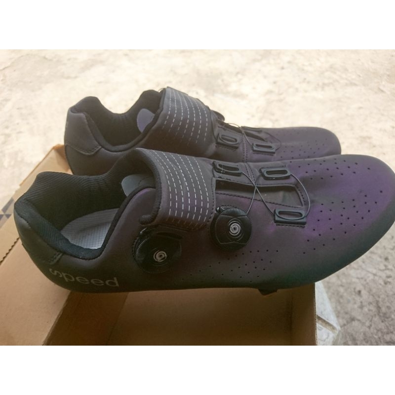 Sepatu Cleat dan Pedal cleat