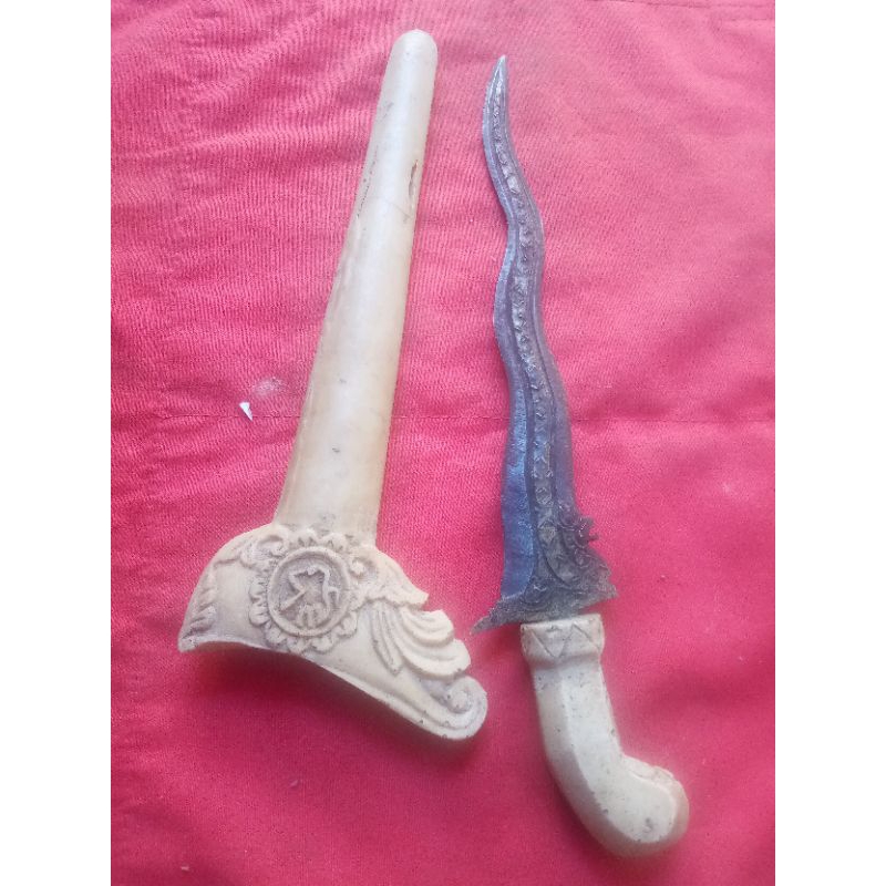 keris naga kecil
