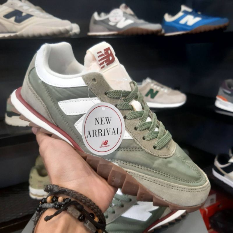 NEW BALANCE RC30 OLIVE