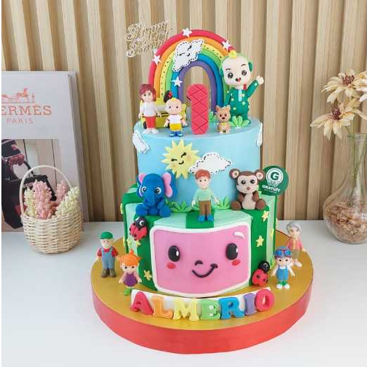 

CAKE ULANG TAHUN / CAKE TEMA COCOMELON UK 20CM+15CM