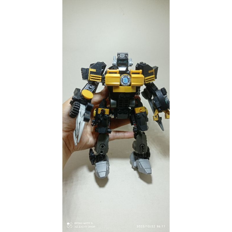 Lego kw robot gold Transformers/Lego robot/Lego Transformers/Lego mainan susun/Lego mainan second