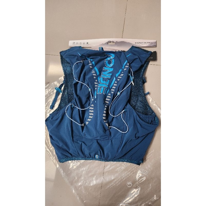 running vest aonijie c962 second like new