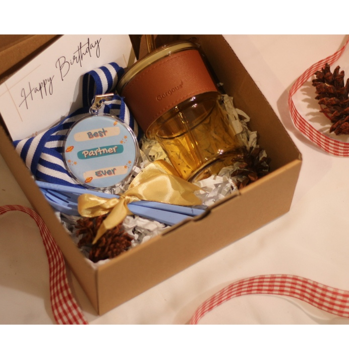 

TERMURAH SET HAMPERS/ GIFT BOX / HADIAH ULANG TAHUN / HADIAH GRADUATION / HADIAH JADUL VINTAGE